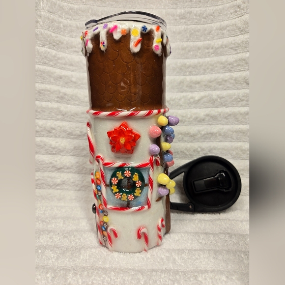 20oz 3d Hand-wash Sculpted Gingerbread Tumbler, glowing windows - Picture 3 of 9